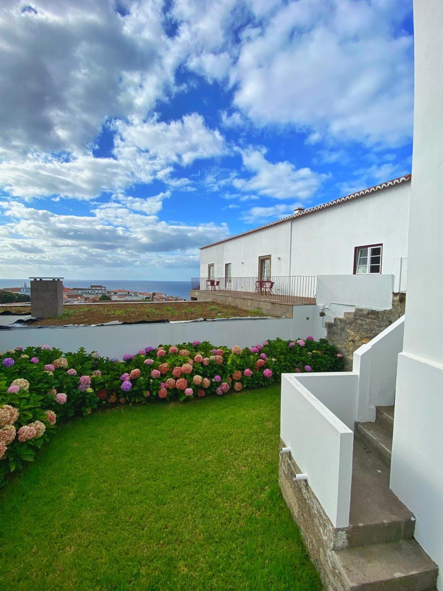 Casa Do Pisao - Cosy And Modern Two-Bedroom Townhouse Angra do Heroismo Ngoại thất bức ảnh